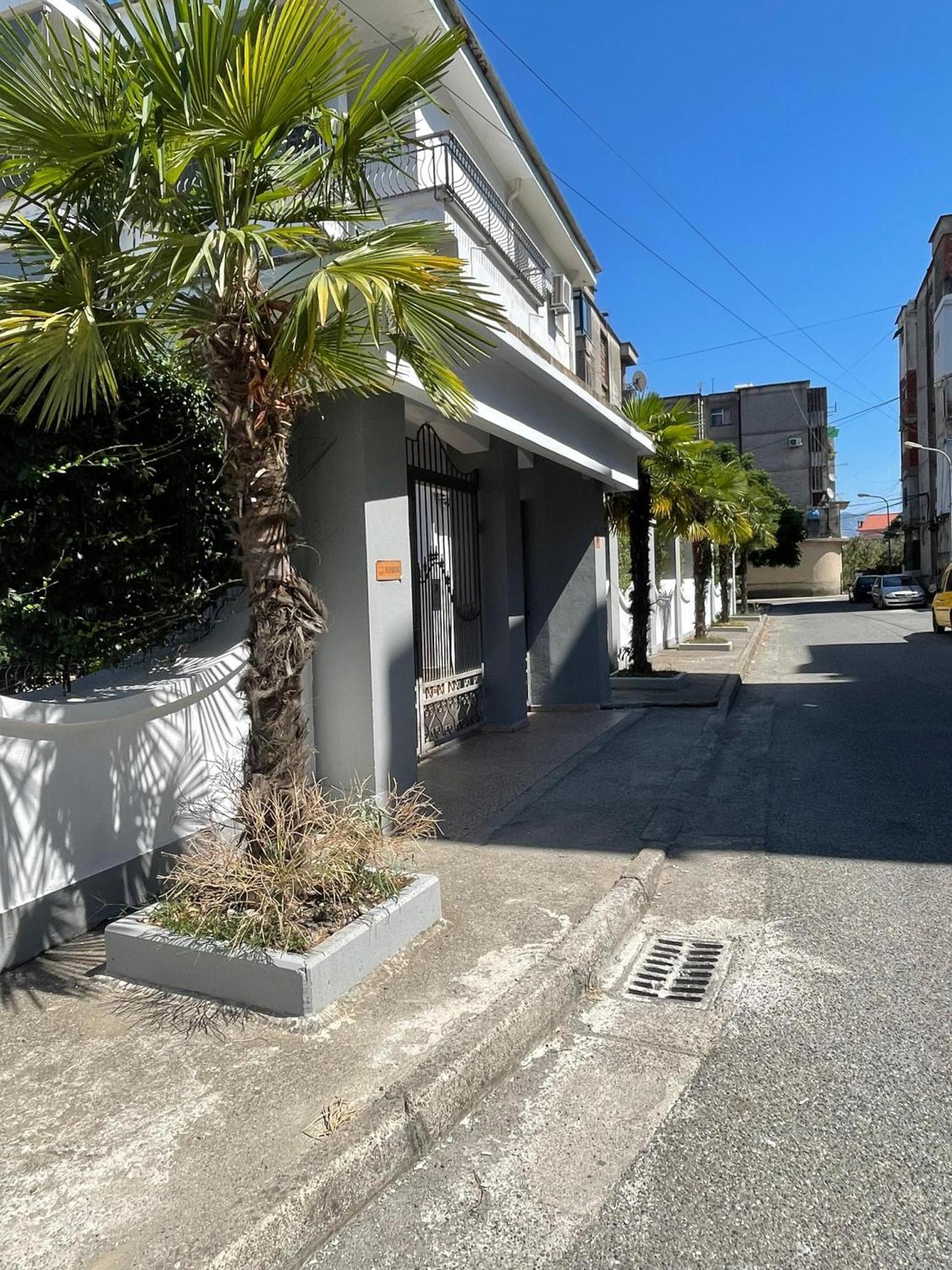 Las Palmas Guesthouse شكودر المظهر الخارجي الصورة