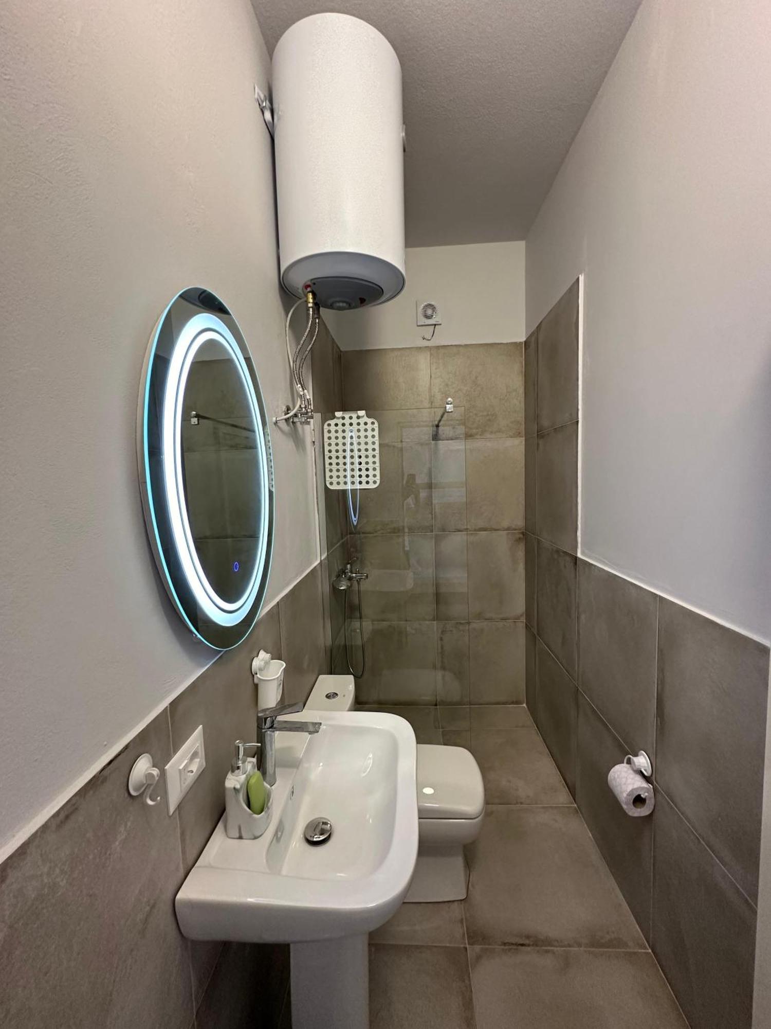 Las Palmas Guesthouse شكودر المظهر الخارجي الصورة