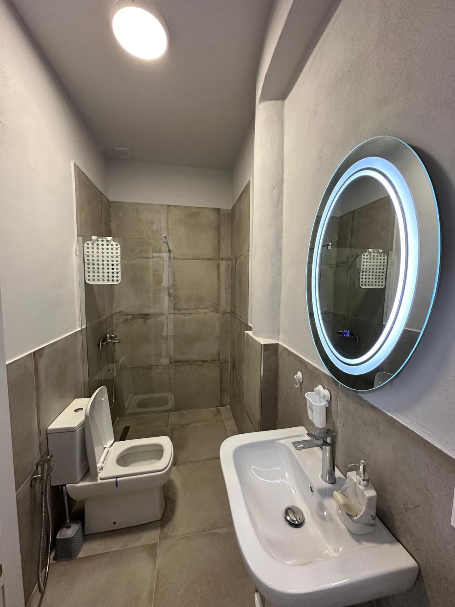 Las Palmas Guesthouse شكودر المظهر الخارجي الصورة